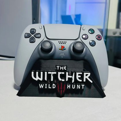 Stand manette PS5 — The Witcher (noir) — Modu Gear